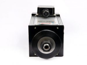 Motor Vuông máy cắt nhôm 3.0Kw 2 Motor vuong may cat nhom 3.0Kw 180121 2 600x400 1