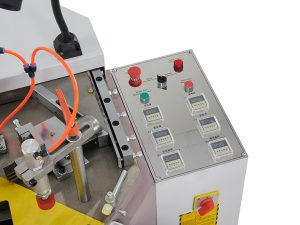 Máy ép góc kỹ thuật số Megatech 5 may ep goc nhom ky thua s megatech 1c
